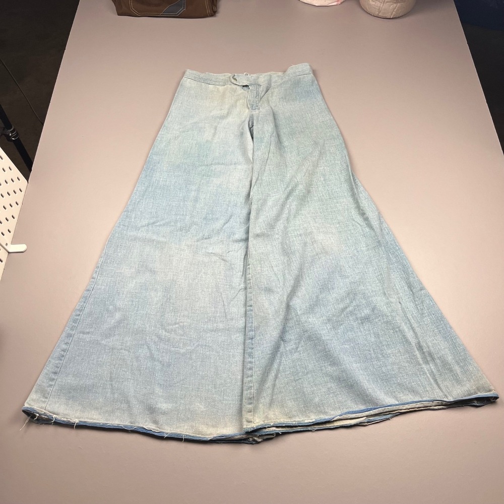 VTG Wide Leg Flare Jeans Women 30 Light Blue Denim High Rise Raw Hem Bell Bottom